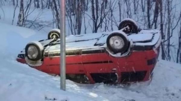 На&nbsp;дороге в&nbsp;Александровск легковушка сделала сальто в&nbsp;кювете