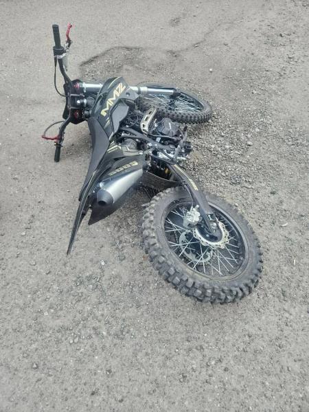 Подросток на питбайке врезался в легковушку в Мурманске