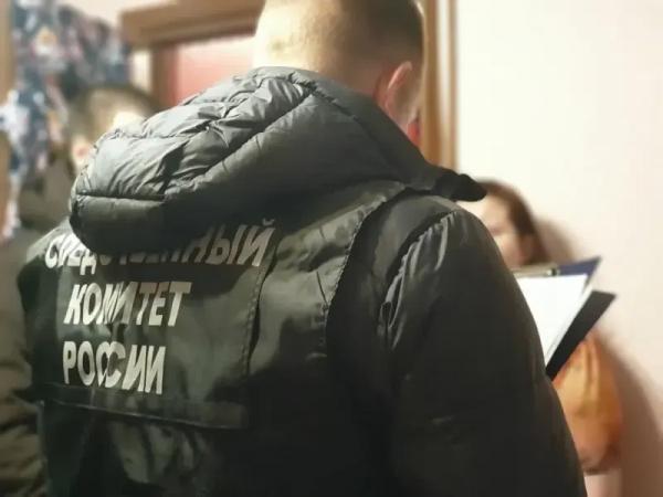 В автомобиле на парковке в Мурманске обнаружили тела двух мужчин В автомобиле на парковке в Мурманске обнаружили тела двух мужчин
