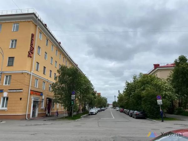Средняя зарплата учителей в Мурманской области превысила 85 тысяч рублей