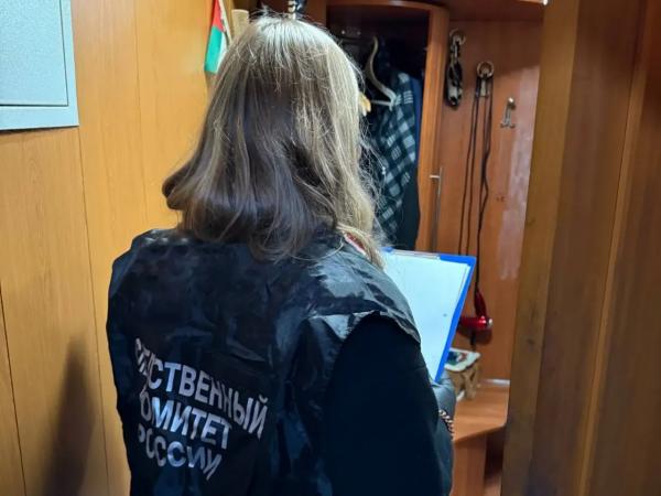 Мужчина задушил свою жену в Кировске Мурманской области Мужчина задушил свою жену в Кировске Мурманской области