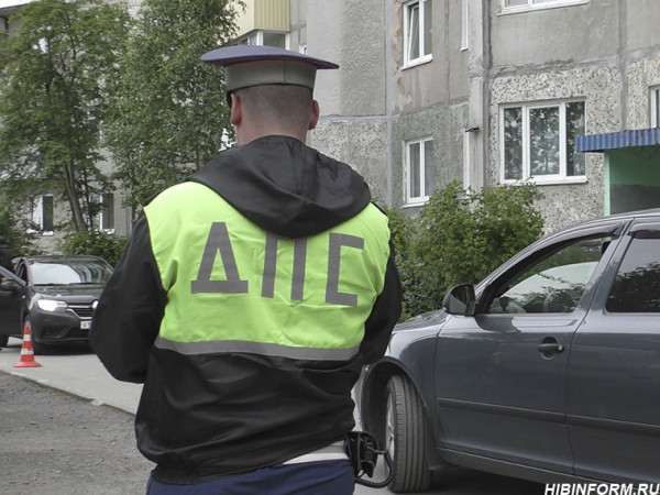 В Апатитах восьмилетняя самокатчица столкнулась со «Шкодой» В Апатитах восьмилетняя самокатчица столкнулась со «Шкодой»